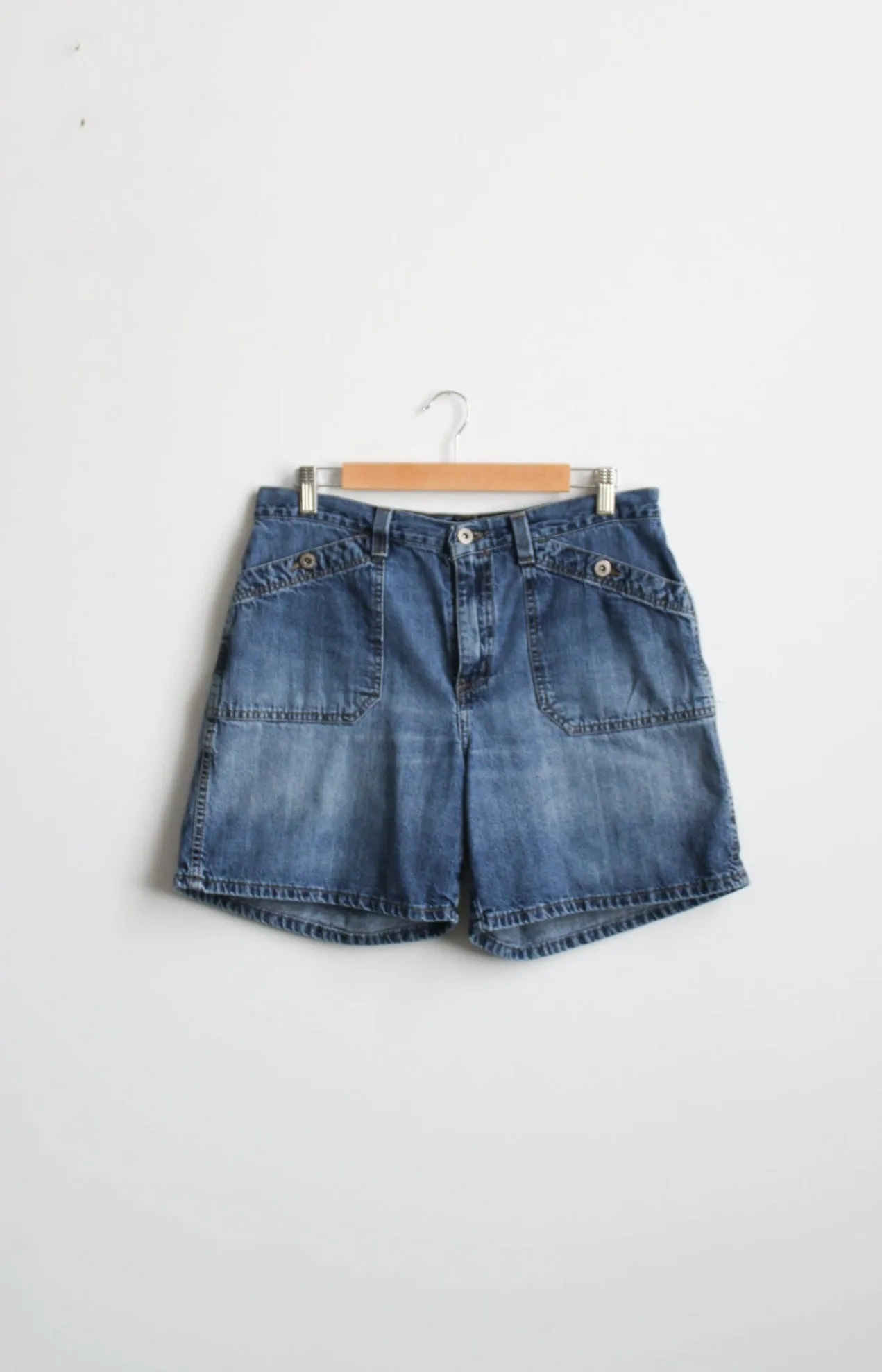 patch pocket denim shorts