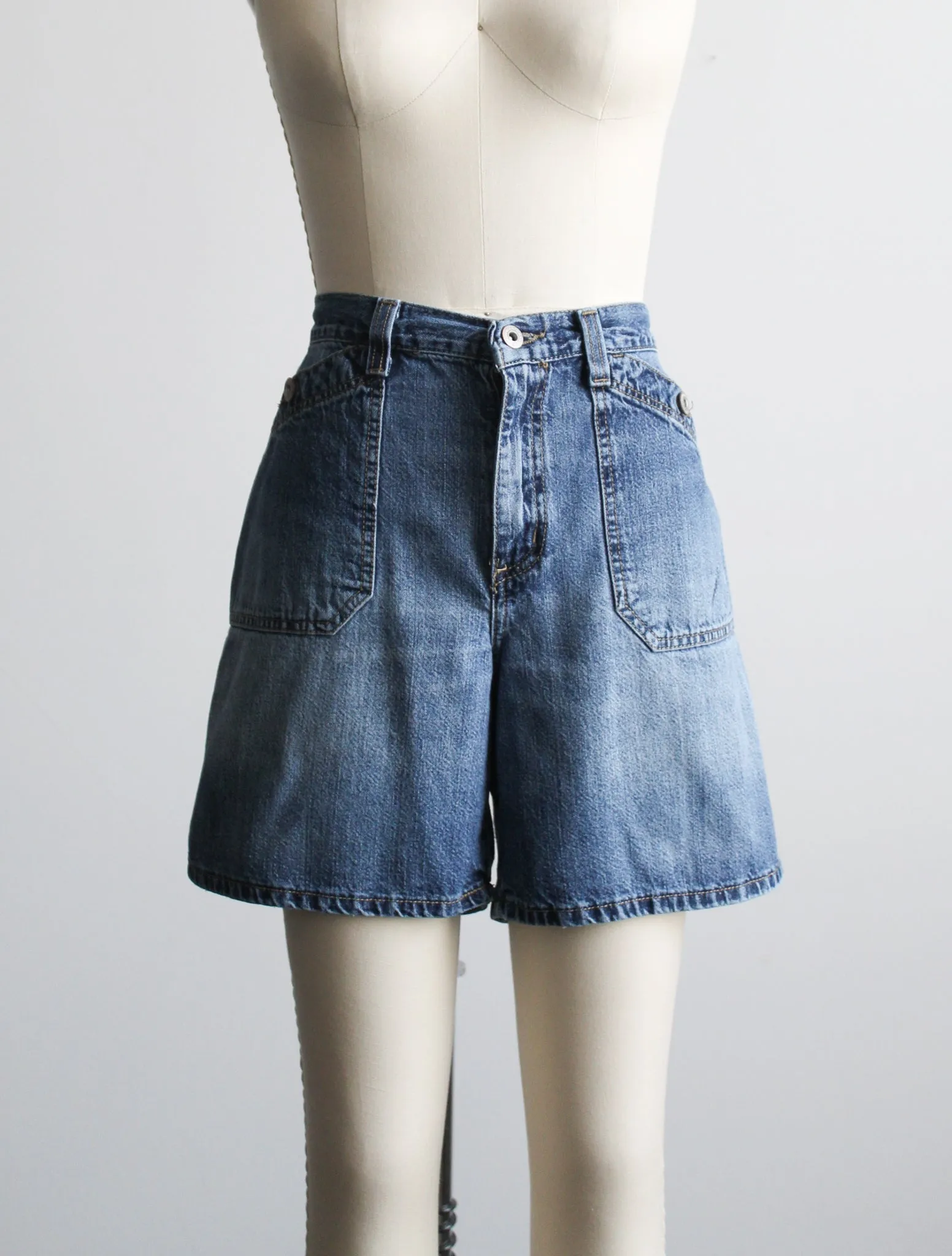 patch pocket denim shorts